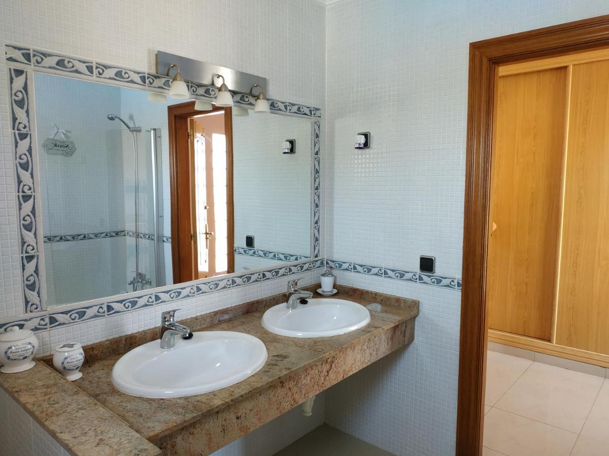 Villa Casa Del Sol 3 Bedroom Villa With Private Solar Covered 12M X 6M Pool Minimum Stay 7 Nights Chromecast And Wifi Throughout The Property Triquivijate Exterior photo
