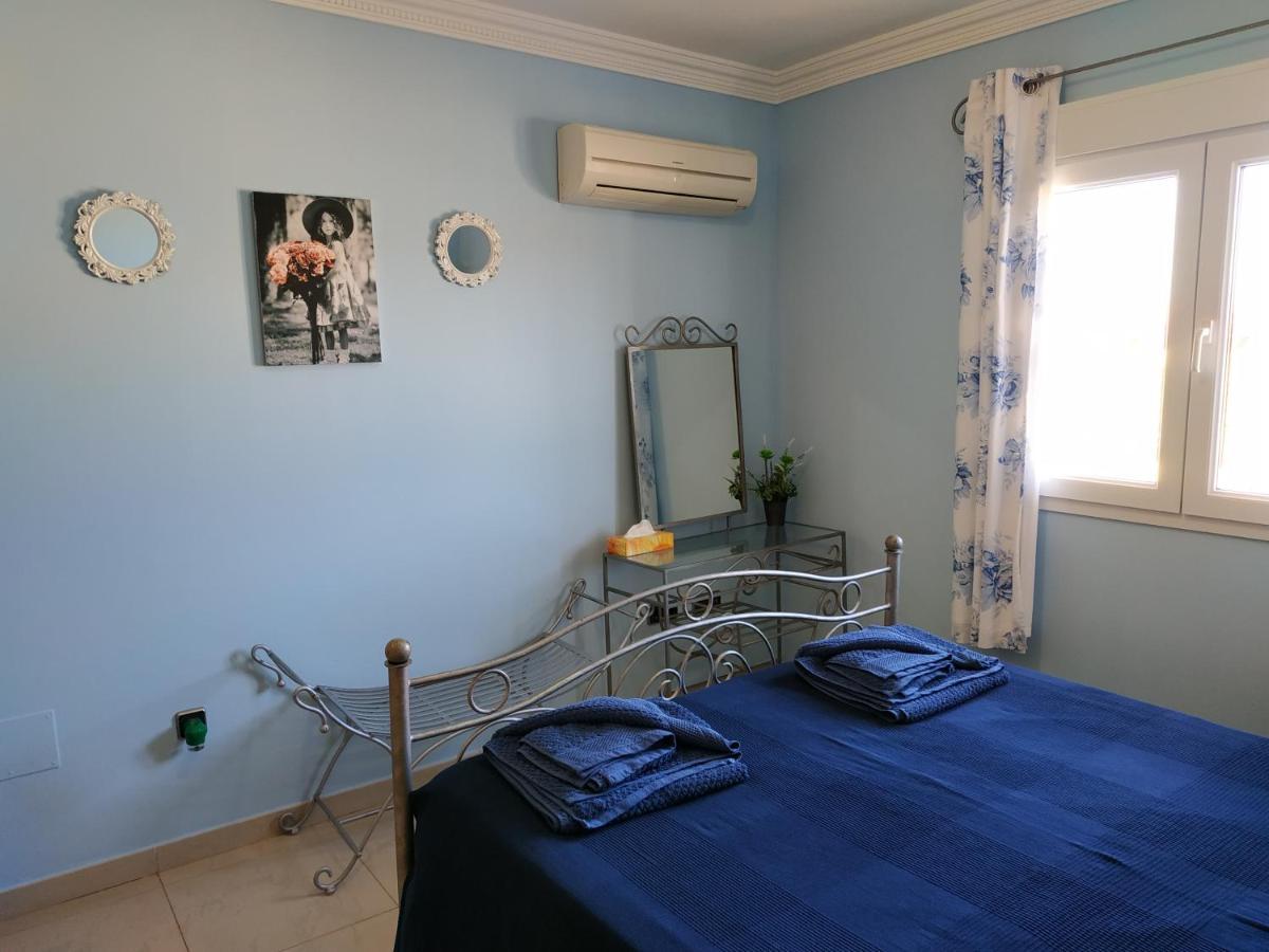 Villa Casa Del Sol 3 Bedroom Villa With Private Solar Covered 12M X 6M Pool Minimum Stay 7 Nights Chromecast And Wifi Throughout The Property Triquivijate Exterior photo