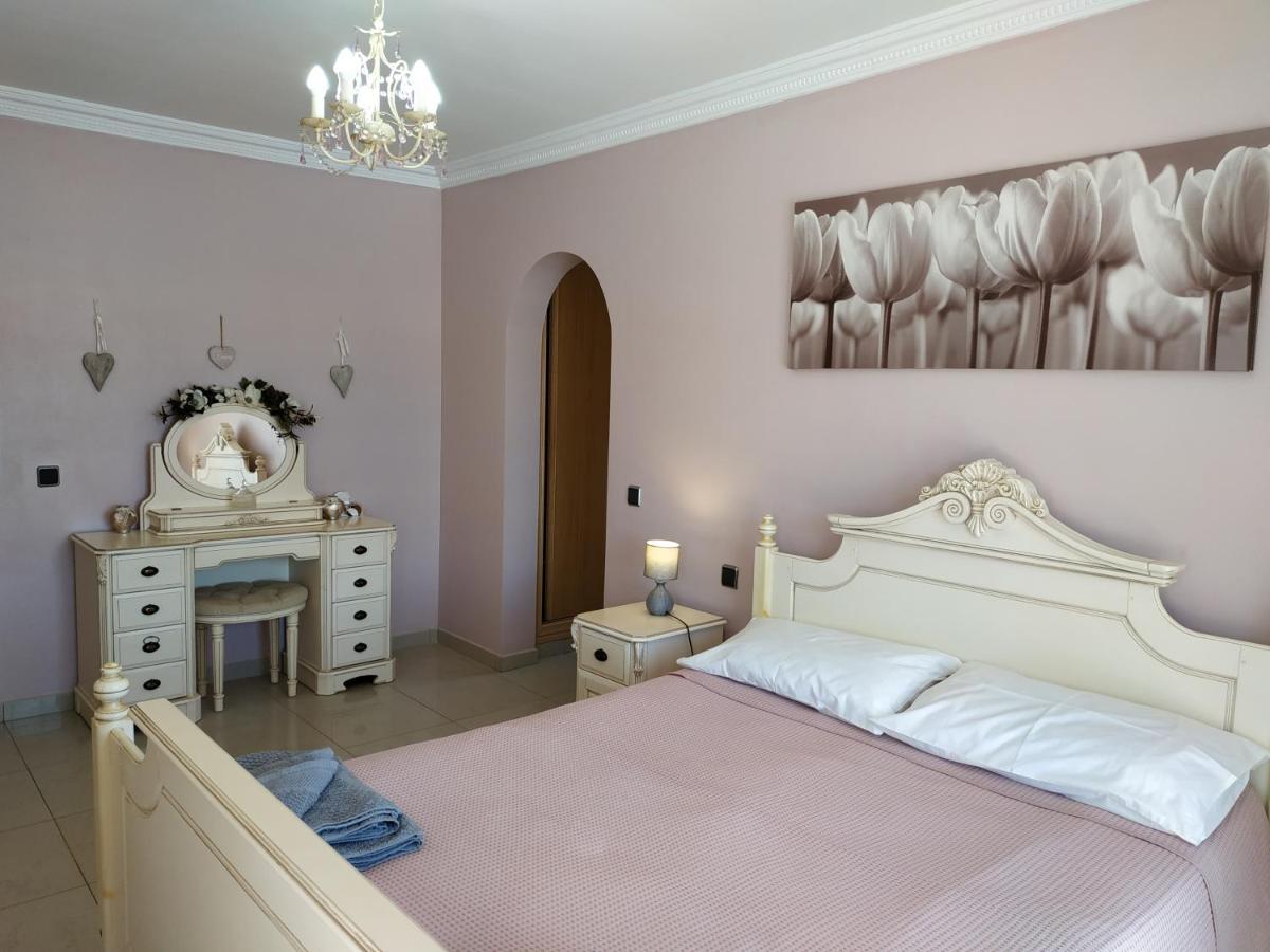 Villa Casa Del Sol 3 Bedroom Villa With Private Solar Covered 12M X 6M Pool Minimum Stay 7 Nights Chromecast And Wifi Throughout The Property Triquivijate Exterior photo