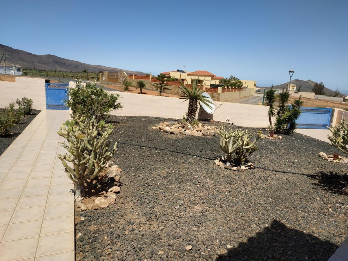 Villa Casa Del Sol 3 Bedroom Villa With Private Solar Covered 12M X 6M Pool Minimum Stay 7 Nights Chromecast And Wifi Throughout The Property Triquivijate Exterior photo