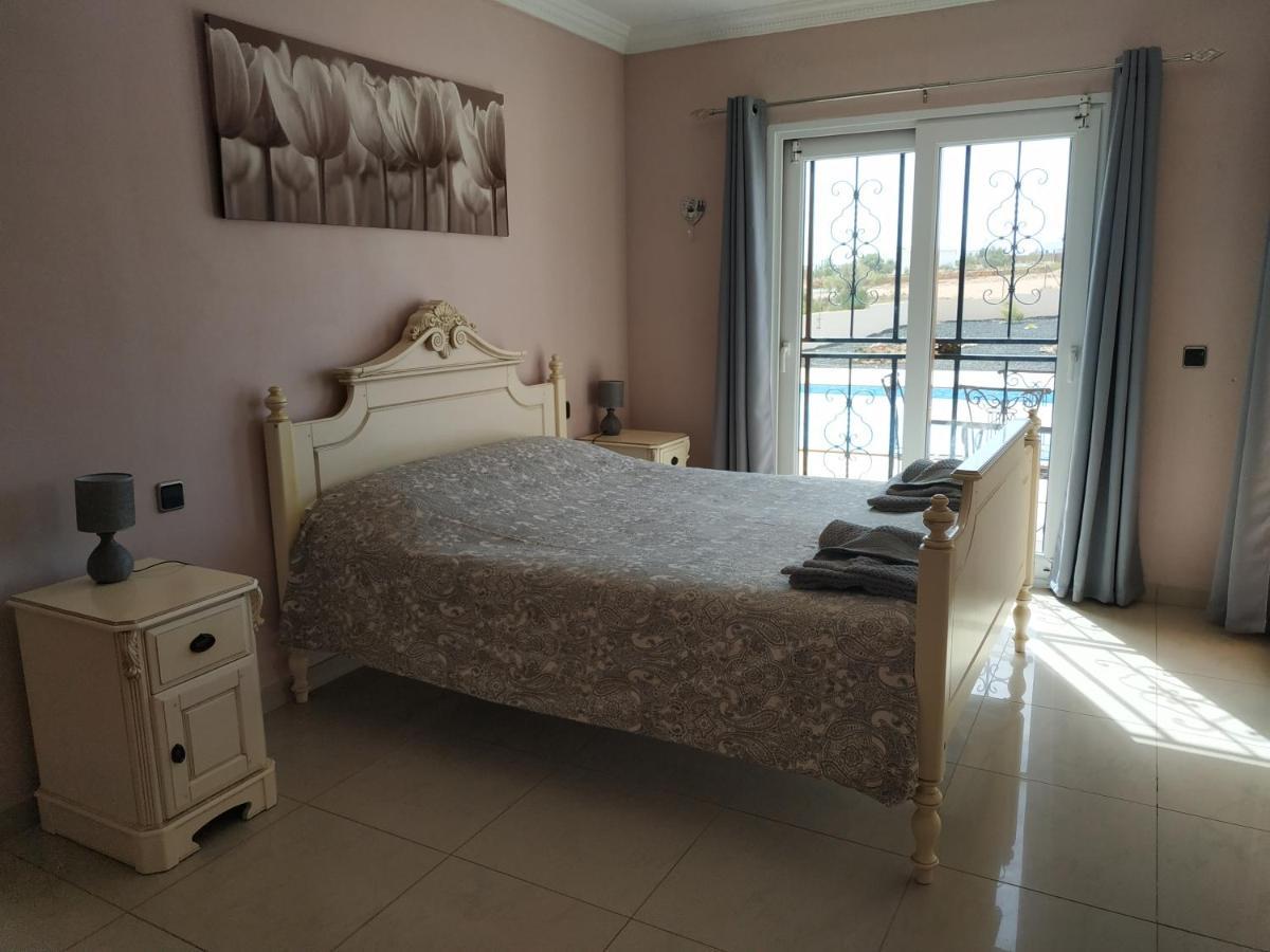 Villa Casa Del Sol 3 Bedroom Villa With Private Solar Covered 12M X 6M Pool Minimum Stay 7 Nights Chromecast And Wifi Throughout The Property Triquivijate Exterior photo
