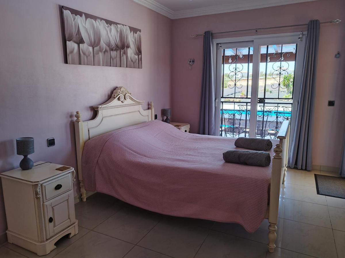 Villa Casa Del Sol 3 Bedroom Villa With Private Solar Covered 12M X 6M Pool Minimum Stay 7 Nights Chromecast And Wifi Throughout The Property Triquivijate Exterior photo