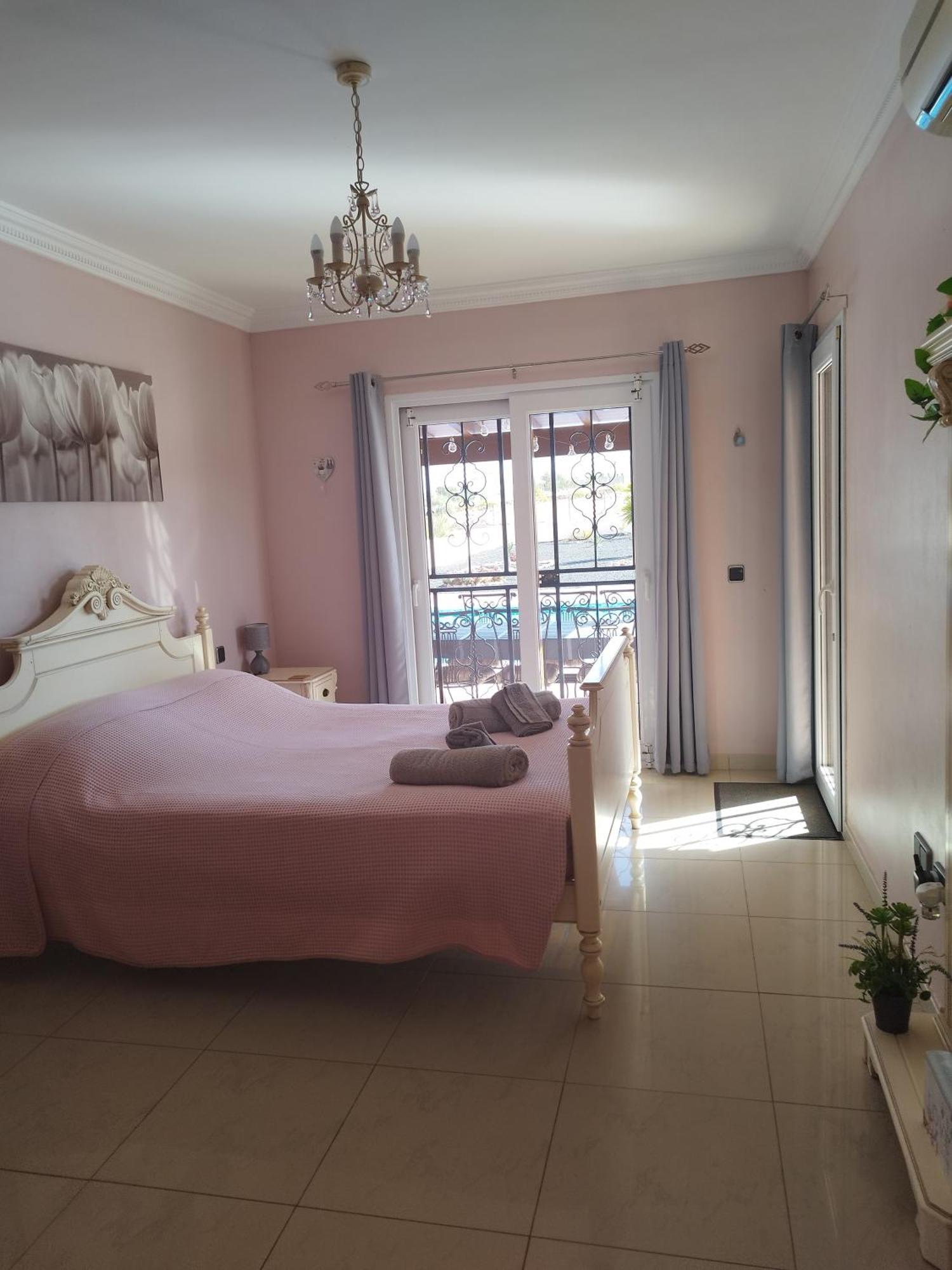 Villa Casa Del Sol 3 Bedroom Villa With Private Solar Covered 12M X 6M Pool Minimum Stay 7 Nights Chromecast And Wifi Throughout The Property Triquivijate Exterior photo