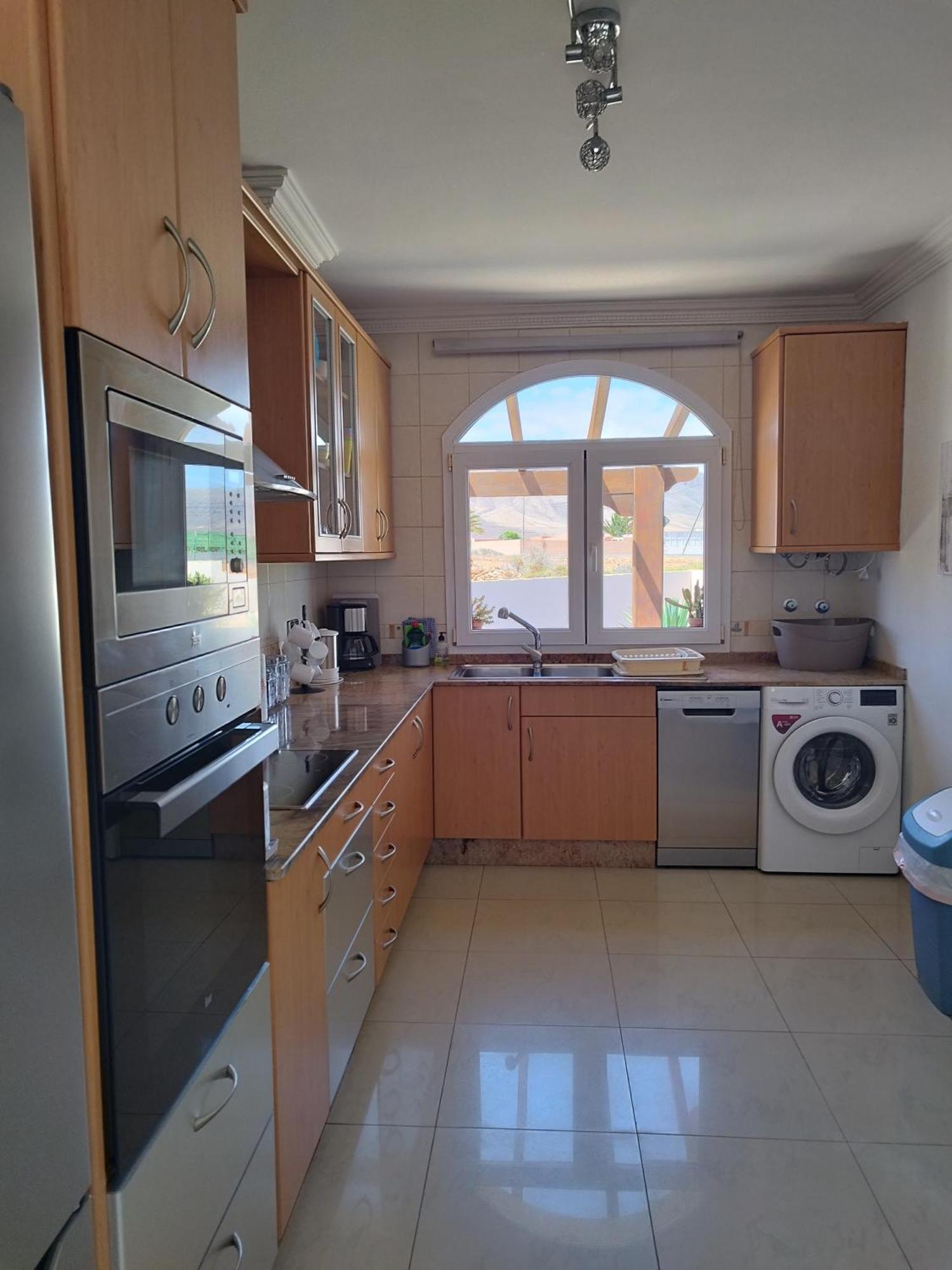 Villa Casa Del Sol 3 Bedroom Villa With Private Solar Covered 12M X 6M Pool Minimum Stay 7 Nights Chromecast And Wifi Throughout The Property Triquivijate Exterior photo