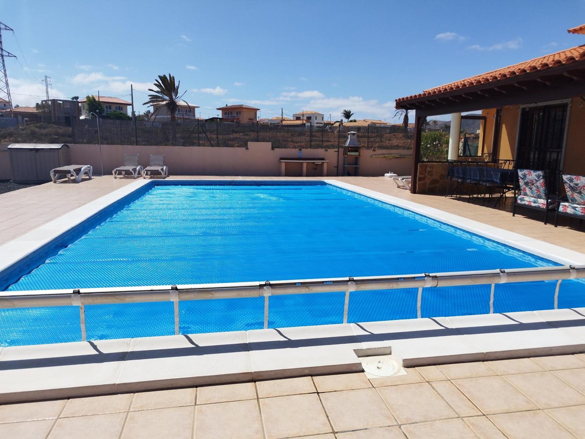 Villa Casa Del Sol 3 Bedroom Villa With Private Solar Covered 12M X 6M Pool Minimum Stay 7 Nights Chromecast And Wifi Throughout The Property Triquivijate Exterior photo